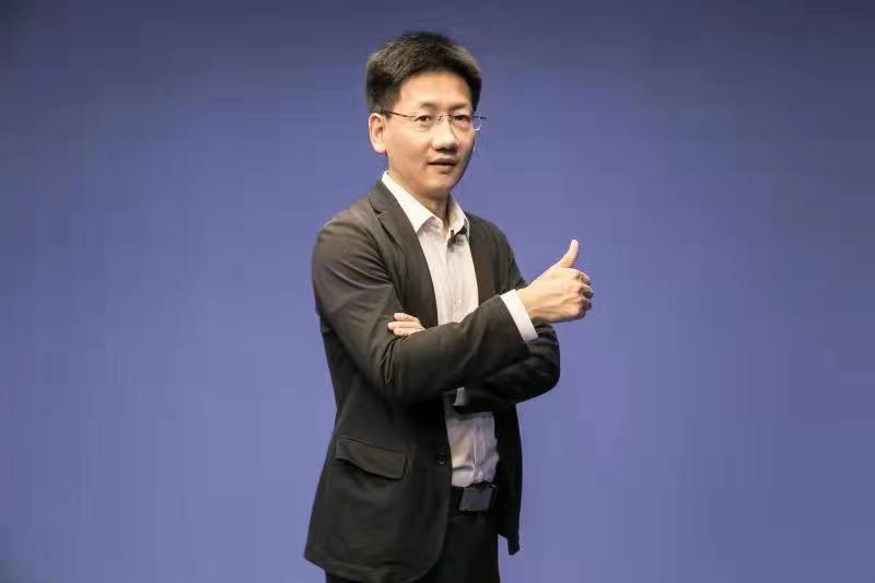 报告专家:张英.jpg